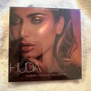 HUDA BEAUTY Summer Highlighter Palette - Radiant Glow